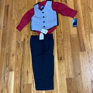NWT Adorable 4 pc Nautica suit size 18 mos. 👶